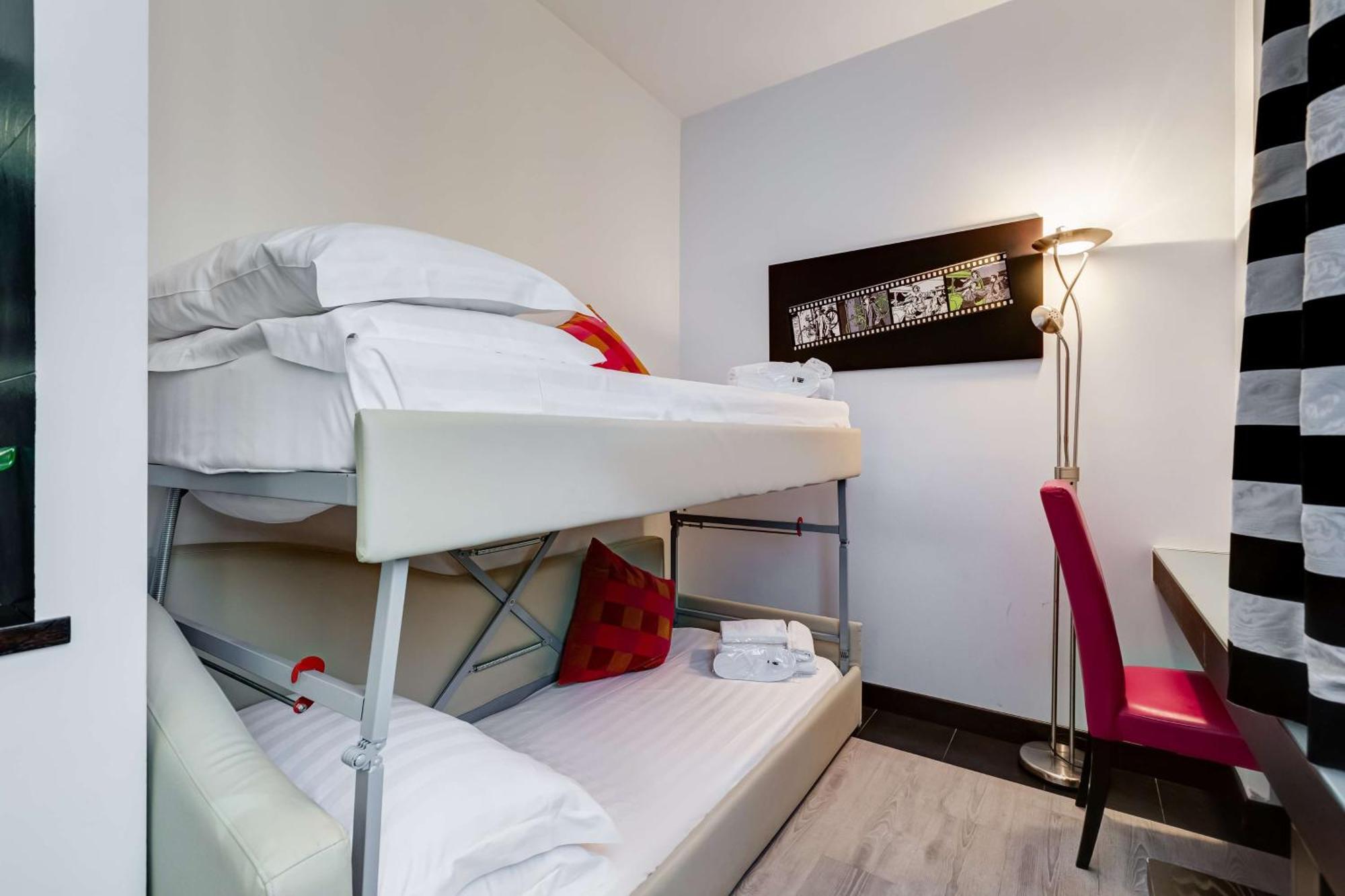 Western Cinemusic Hotel Roma